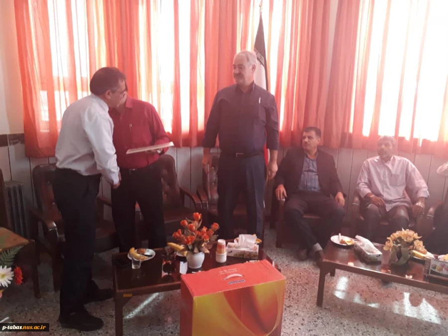 مراسم تجلیل از همکار بازنشسته آموزشکده فنی امام علی (ع)  در محل حوزه ریاست برگزار شد  2