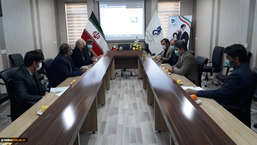 با حضور معاونت آموزشی معاونت اداره کل و مدیریت آموزش و پرورش شهرستان و آموزشکده امام علی (ع) طبس نشست بررسی راهکارهای توسعه رشته های فنی و حرفه ای برگزار شد 3