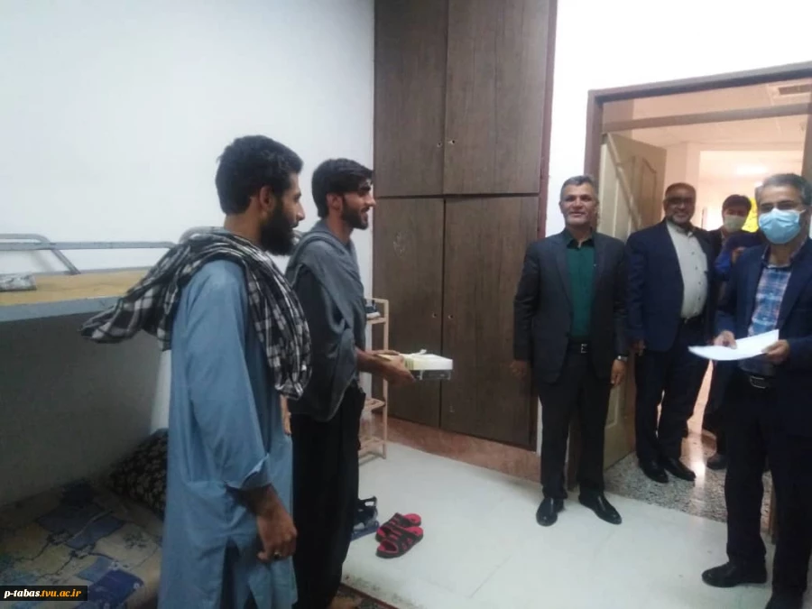 بازدید رئیس آموزشکده فنی امام علی (ع) طبس و کارکنان از خوابگاه پسران به مناسبت هفته خوابگاه ها 2