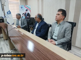 نشست رئیس جمعیت هلال احمر با رئیس دانشکده فنی و حرفه‌ای امام علی (ع) طبس 

 5